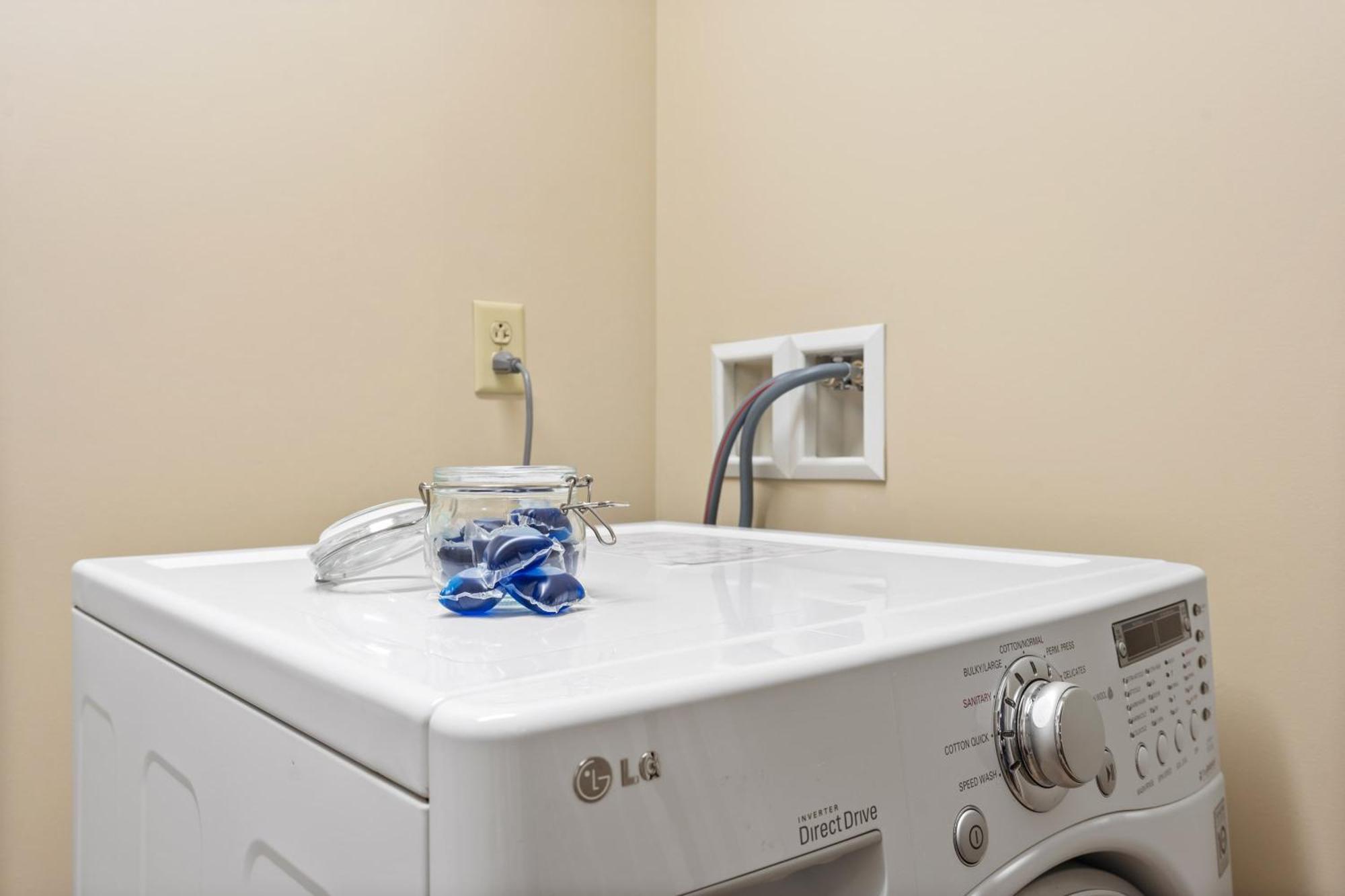 Luxury High Rise 1Bd River Views Downtown ピッツバーグ エクステリア 写真