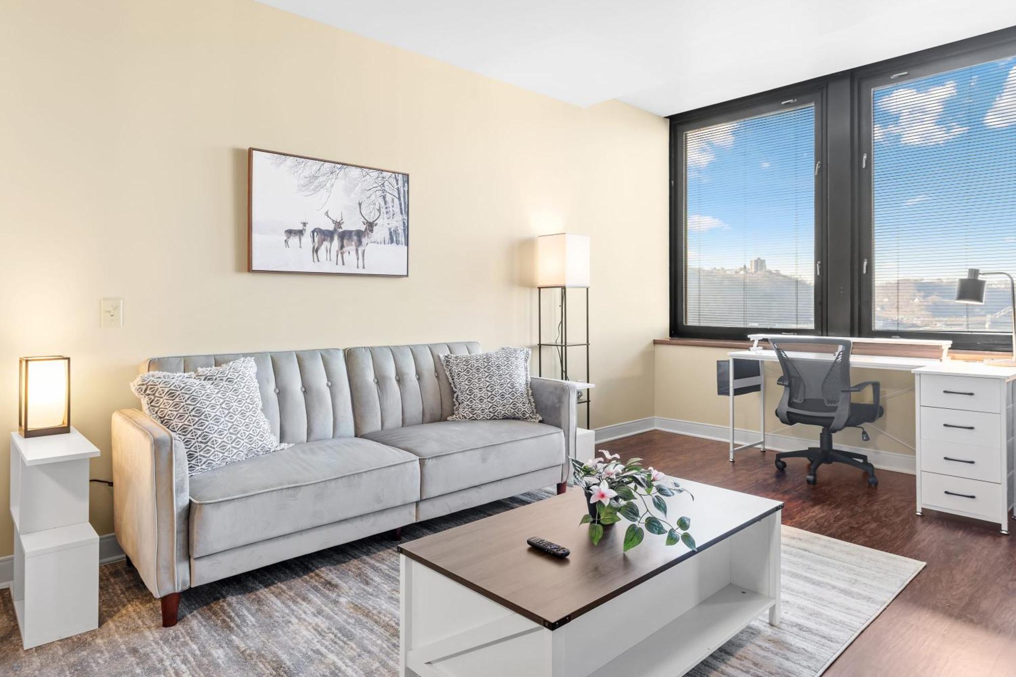 Luxury High Rise 1Bd River Views Downtown ピッツバーグ エクステリア 写真