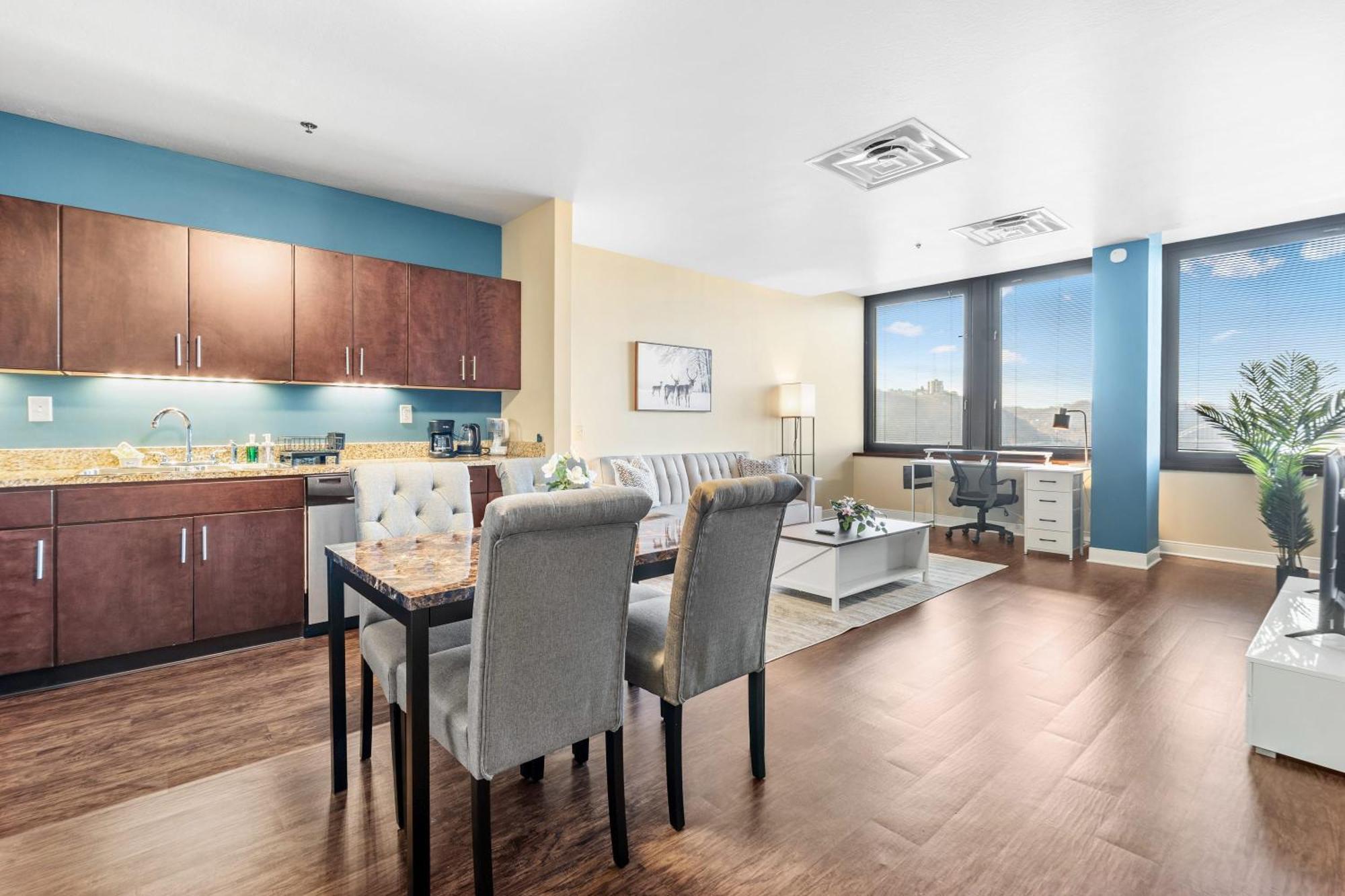Luxury High Rise 1Bd River Views Downtown ピッツバーグ エクステリア 写真